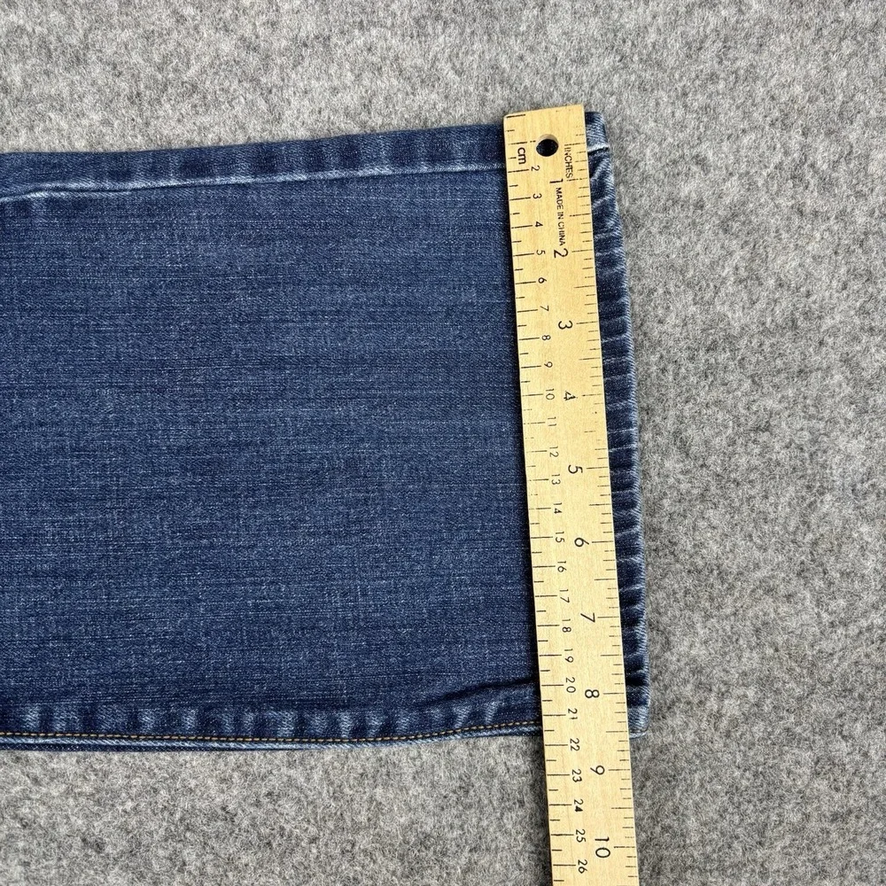 Levi's 526 Slender Bootcut Jeans Women's 6 Medium Y2K Medium‎ Wash Red Tab Denim